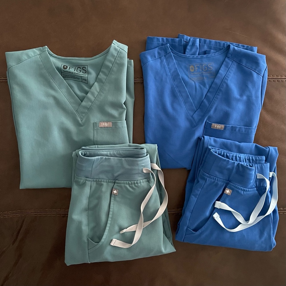 Royal Blue & Hydrogreen figs set
